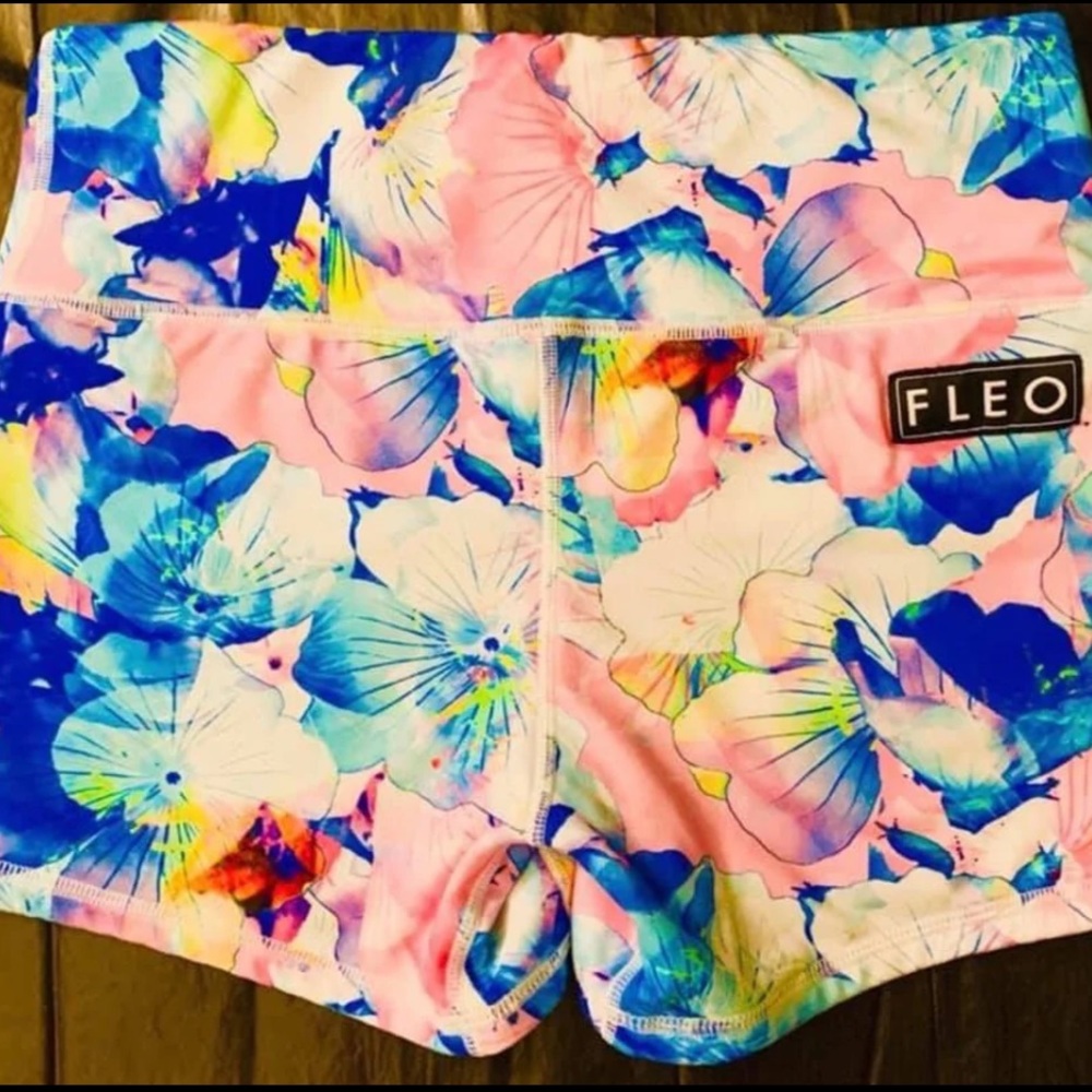 Fleo Shorts